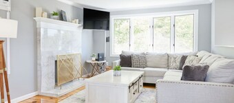 MINI PALACE @ MYSTIC SEAPORT & AQUARIUM: 5 QUEEN BEDS 1 BUNK BED