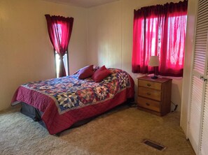 4 bedrooms, iron/ironing board, travel cot, free WiFi