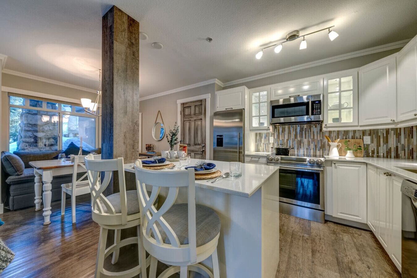 冰箱、微波炉、烤箱、炉灶