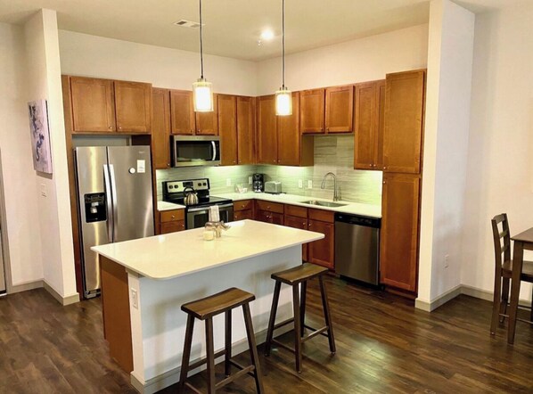 Fridge, microwave, oven, stovetop