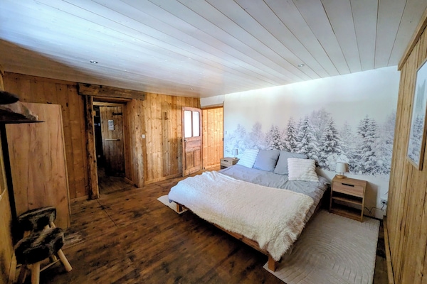 1 bedroom, travel cot, WiFi, bed sheets