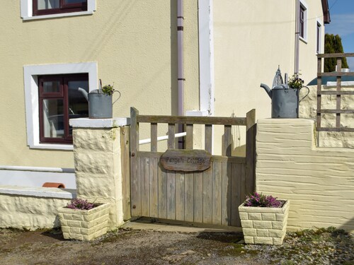 3 bedroom accommodation in Eglwyswrw, near Crymych