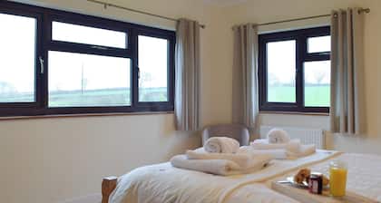 3 bedroom accommodation in Eglwyswrw, near Crymych