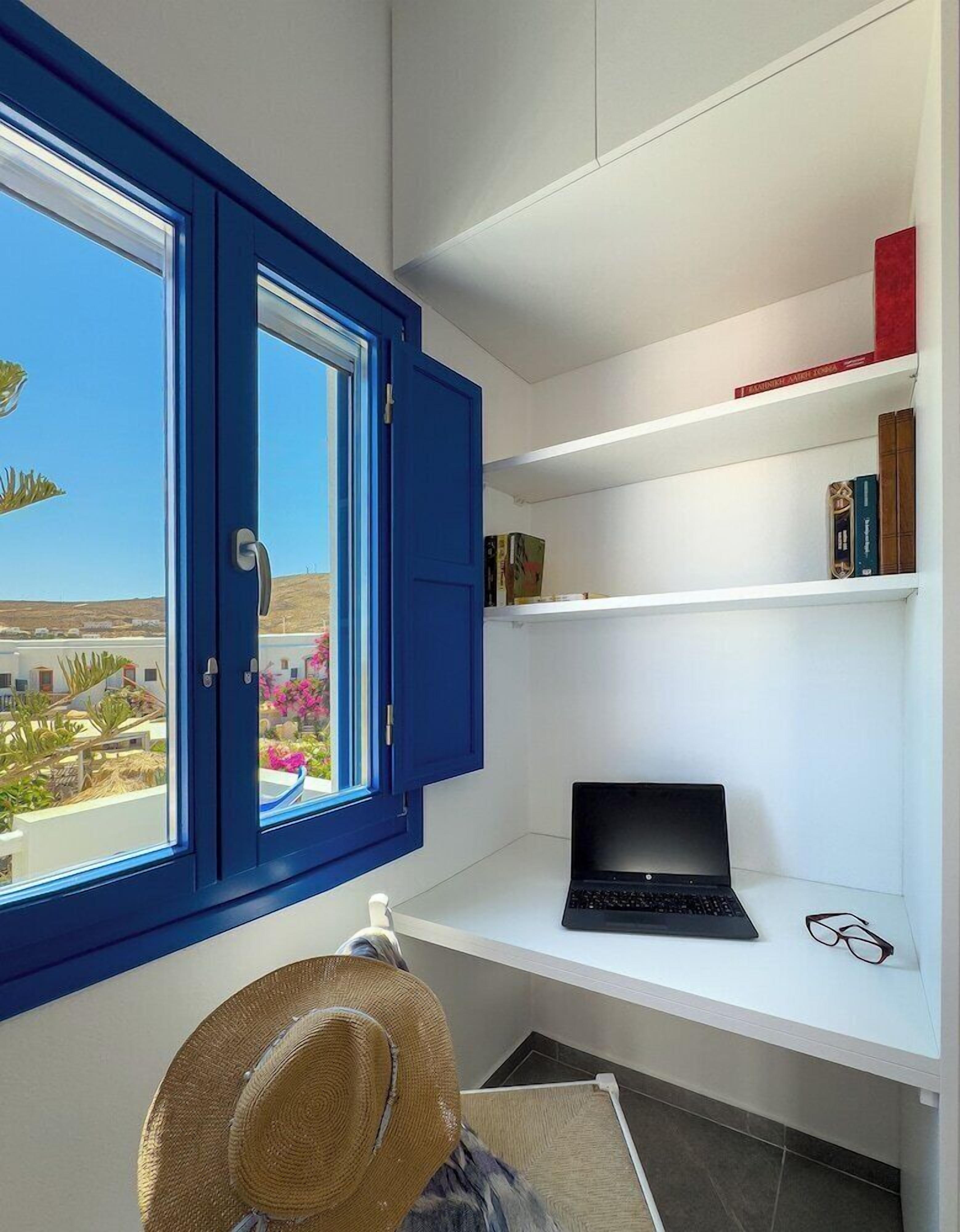 المنشأة من الداخل