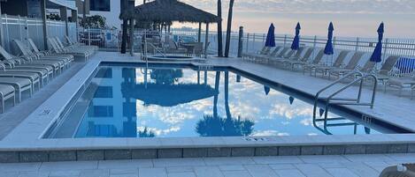 Piscine extérieure, piscine chauffée