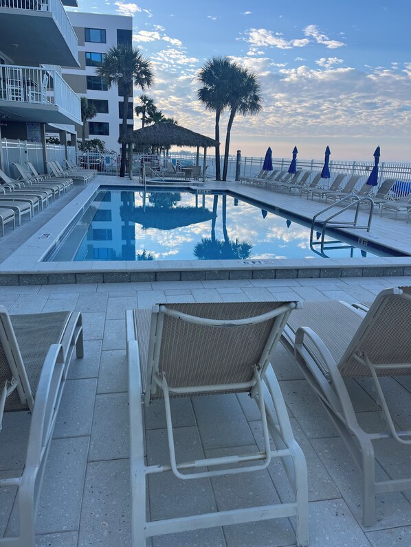 屋外プール、温水プール