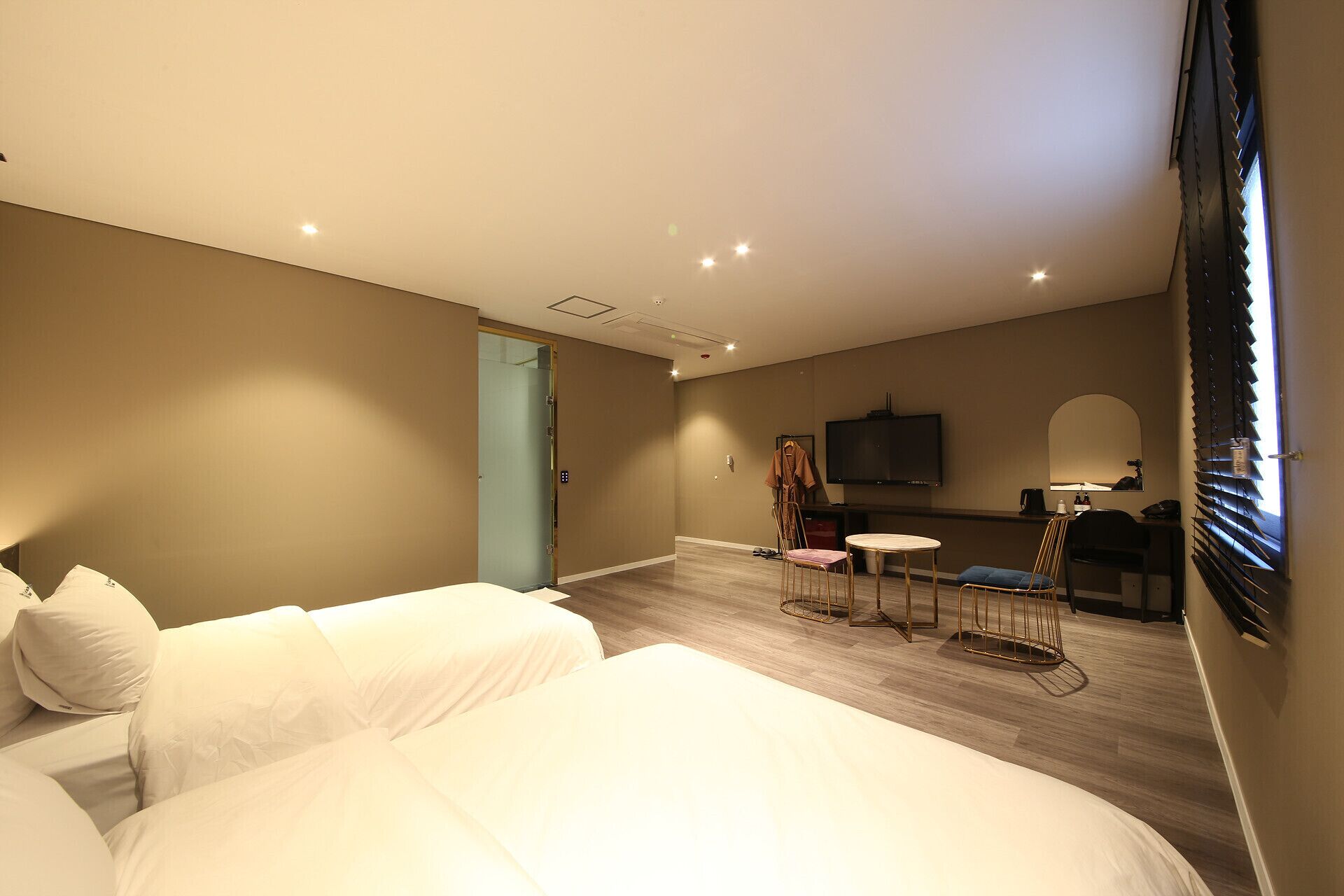 premier family twin room (only family can share rooms of more than two) | soundproofing, free wifi