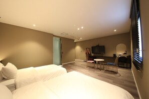 Premier Family Twin Room (Only family can share rooms of more than two) | Soundproofing, free WiFi - Hotel LeeSunDeok (Busan)