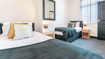 3 bedrooms, desk, iron/ironing board, WiFi