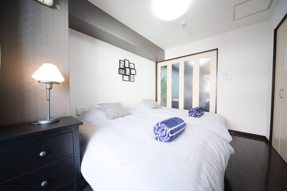Apartment (123) | Iron/ironing board, WiFi (free), bed sheets