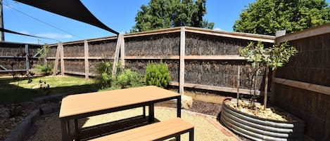 屋外ダイニングエリア