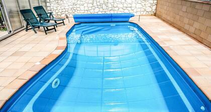 Casa de vacaciones privada con WIFI, piscina privada, TV, terraza, vista panorámica, aparcamiento