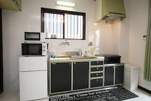 アパートメント (601) | 専用簡易キッチン | 冷蔵庫、電子レンジ、コンロ、電気ポット