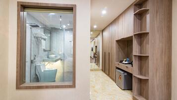 Luxury Room | Room amenity