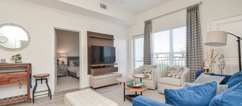1C| *Holiday Special* Cozy home in a Lifestyle Center| Home Away from Home|