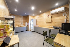 Snack bar