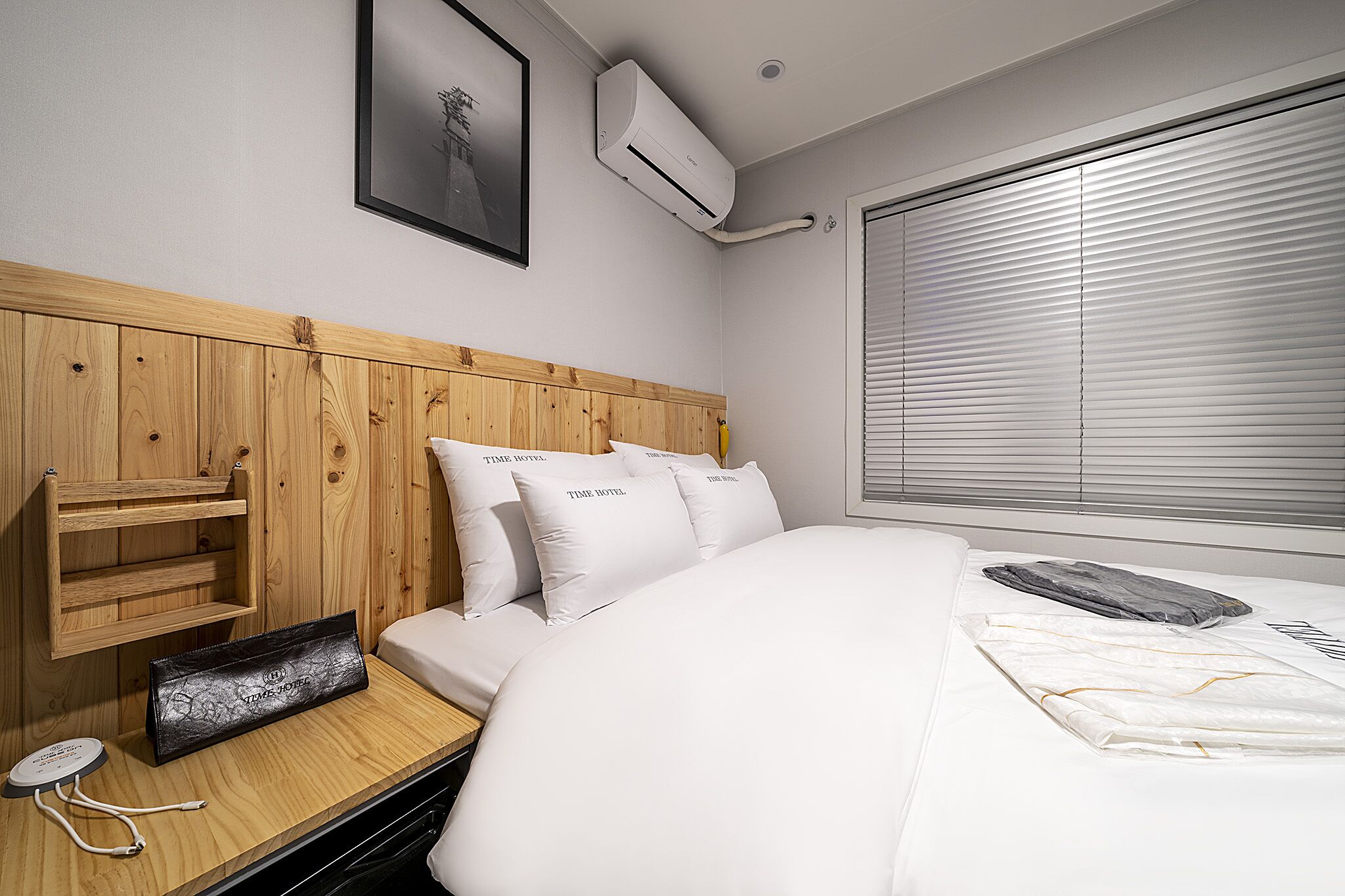 premium double room | individually decorated, individually furnished, laptop workspace