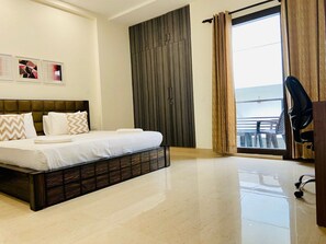 Superior Apartment, 1 Bedroom | Premium bedding, down comforters, in-room safe, individually decorated - Olive Service Apartments - DLF Cyber City (Gurugram)
