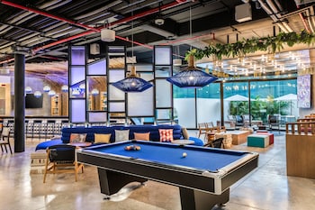 2 bars/lounges, tapas bar, sports bar at Aloft Tulum