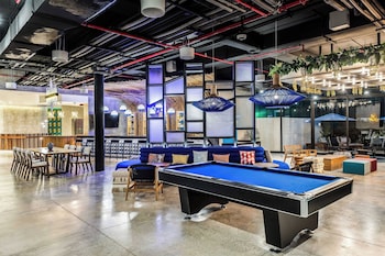 2 bars/lounges, tapas bar, sports bar at Aloft Tulum