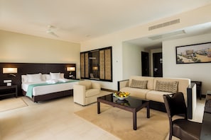 Una cassaforte in camera, una scrivania