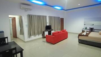 Suite | 1 bedroom, desk, free WiFi, bed sheets