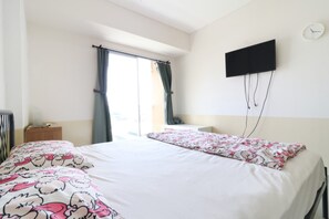 Studio | Desk, free WiFi - Paradise Mansion Apartment by Guardian Pro (Jakarta)