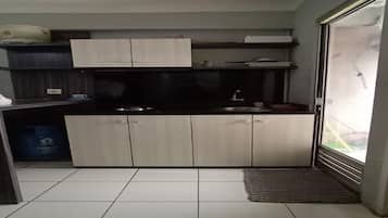 Apartment, 2 Bedrooms | Private kitchen | Microwave, electric kettle