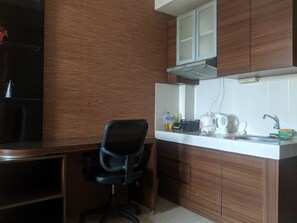 Electric kettle - Pinewood Apartment by Vial (Cileunyi)