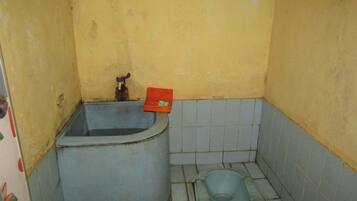Budget Room | Bathroom | Shower