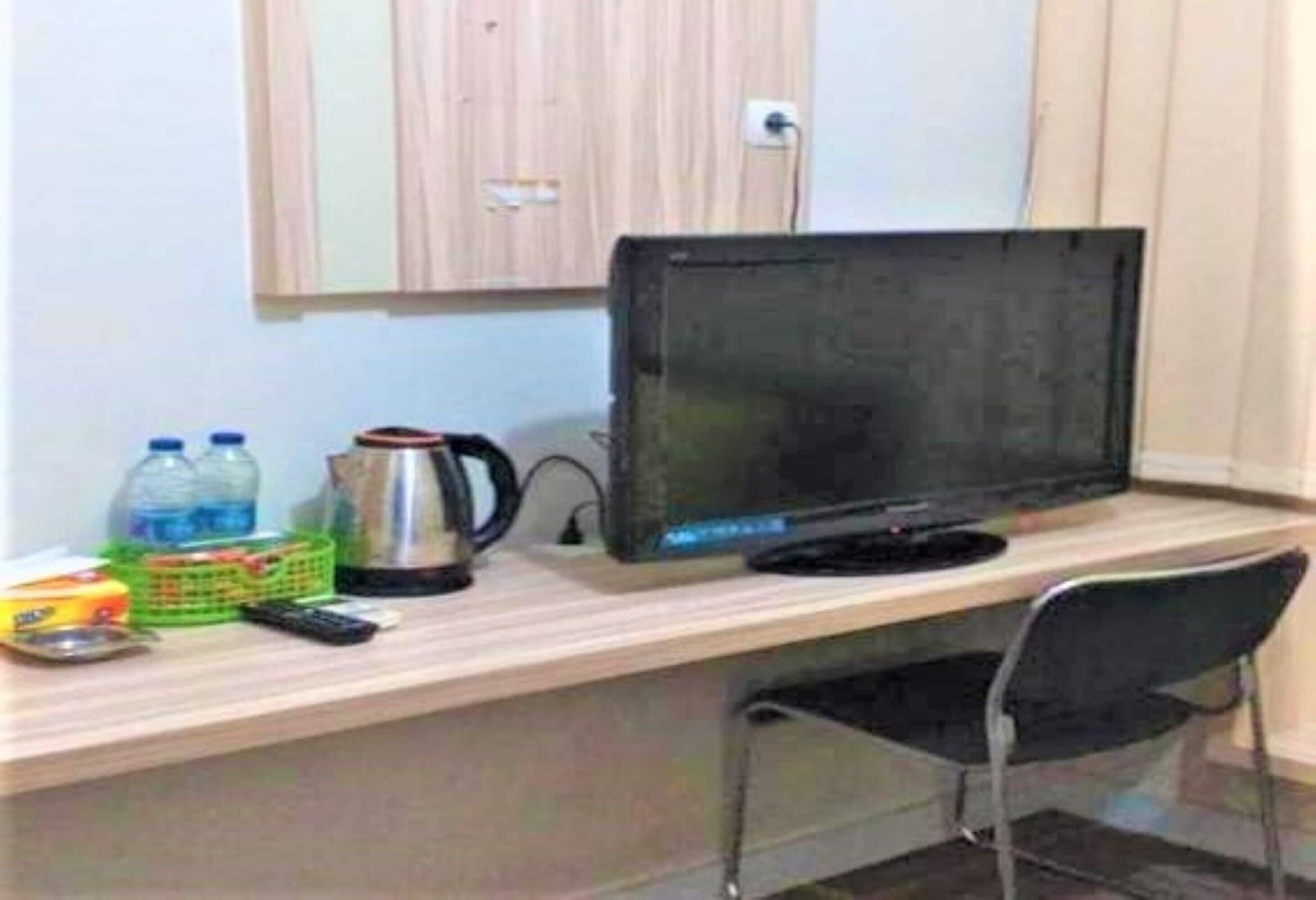 studio | in-room safe, desk, iron/ironing board, free wifi