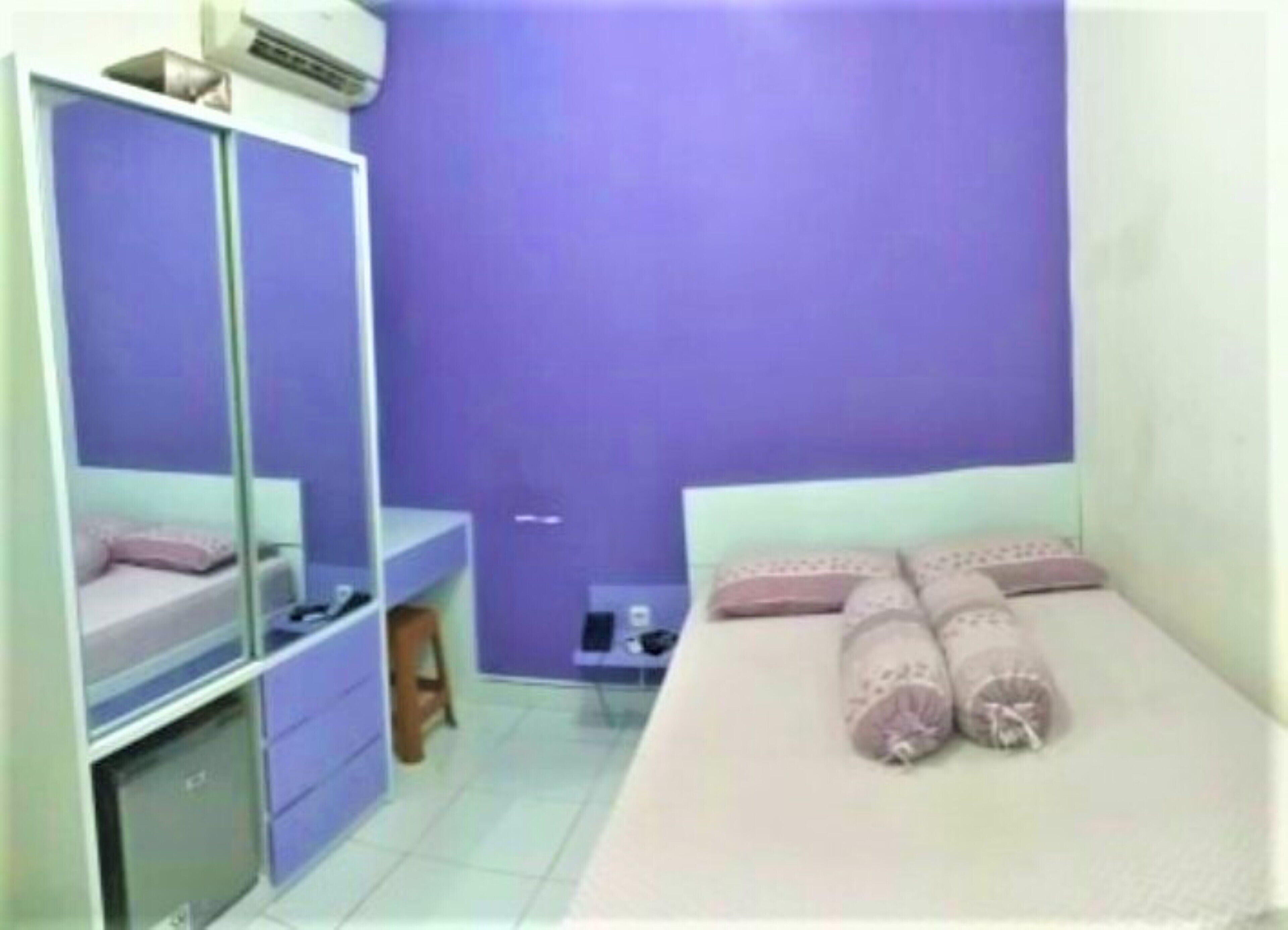 studio | in-room safe, desk, iron/ironing board, free wifi