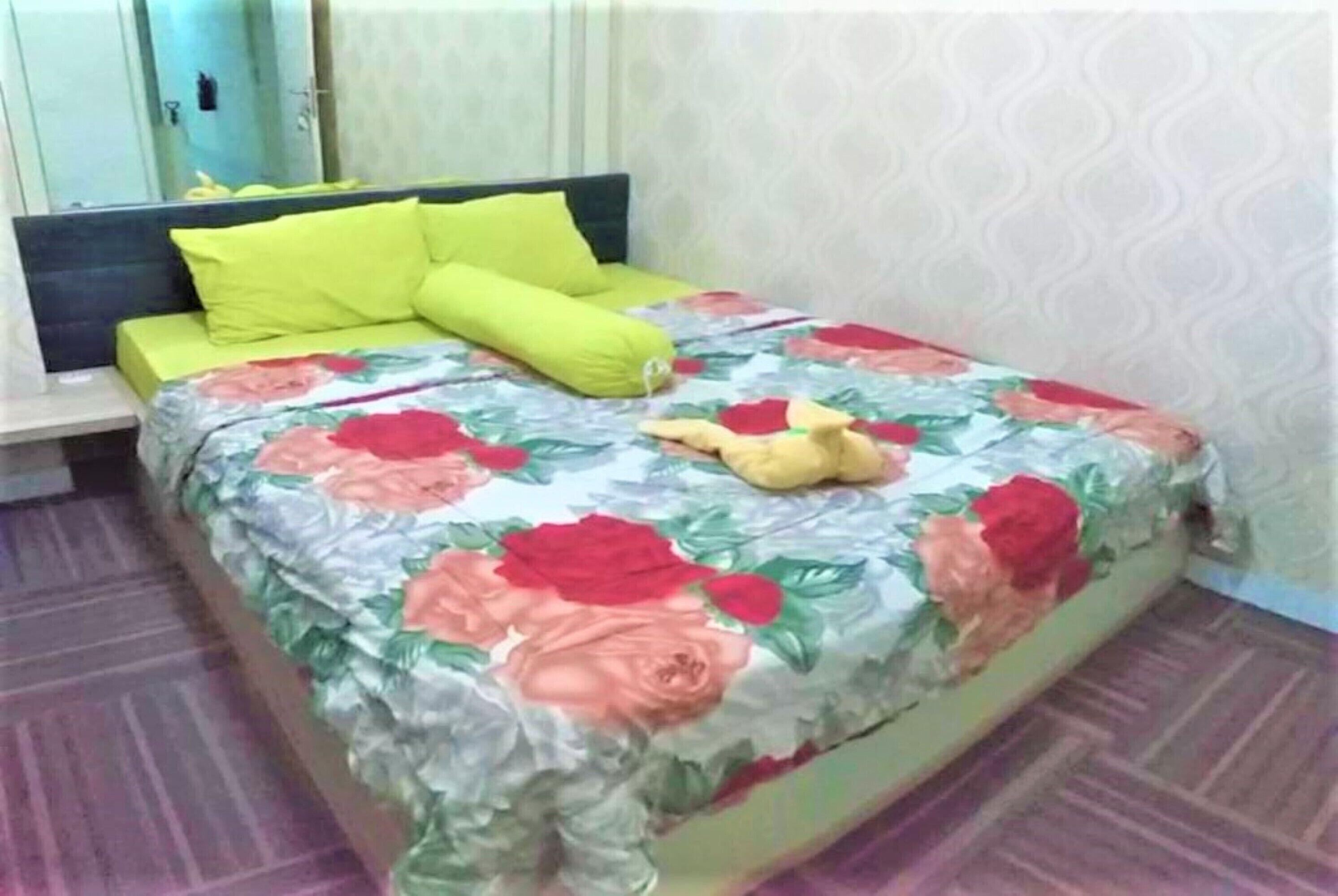 studio | in-room safe, desk, iron/ironing board, free wifi