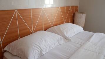 Standard Room | Desk, free WiFi