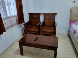 Rom – superior | Skrivebord, wi-fi (inkludert) og sengetøy