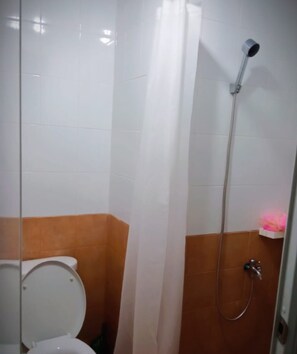 Shower, towels