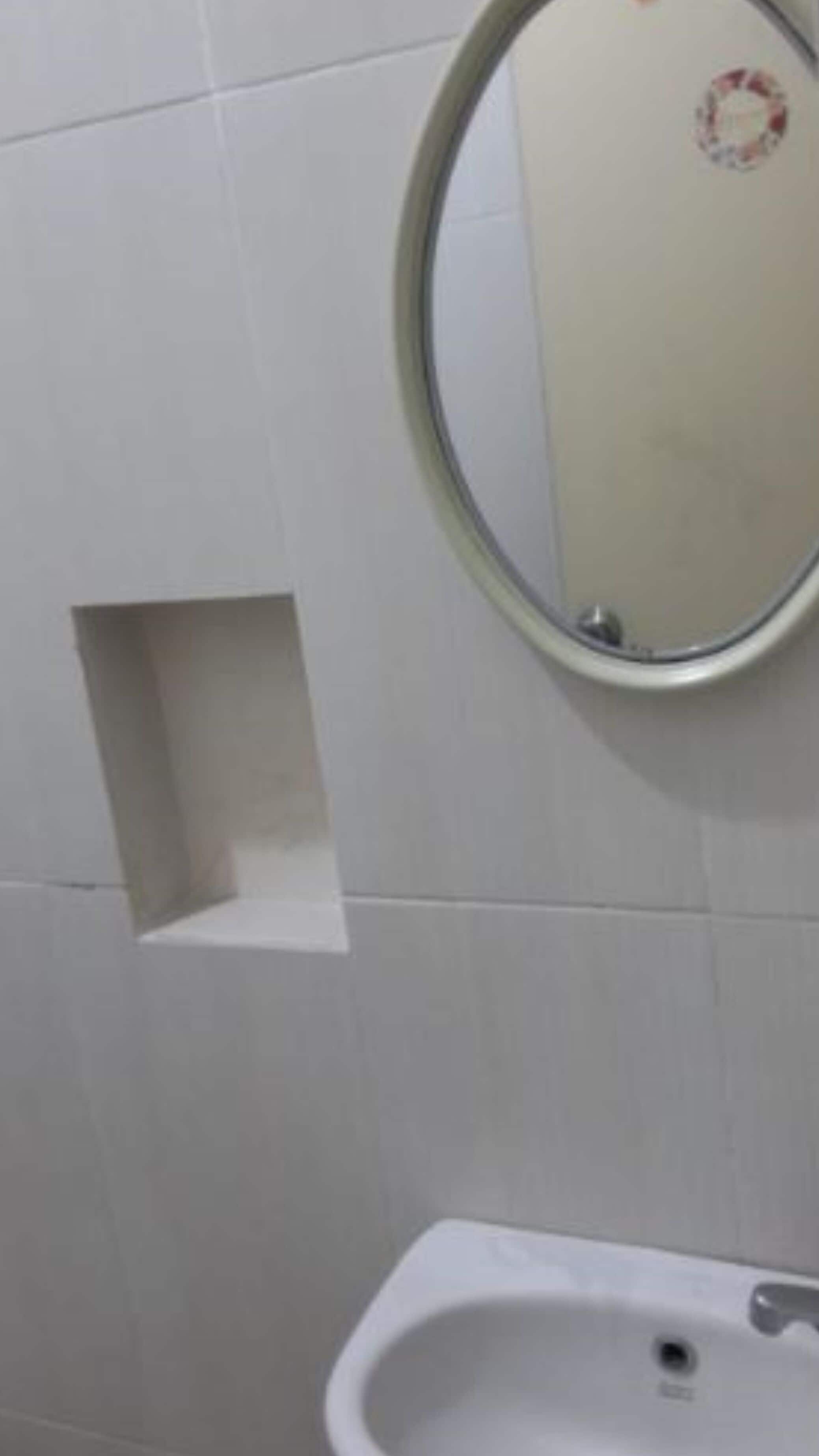 Superior-værelse | Badeværelse | Bruser, hårtørrer, håndklæder