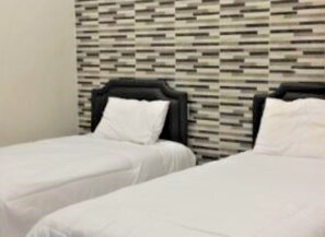 Habitació familiar | Escriptori i wifi gratuïta