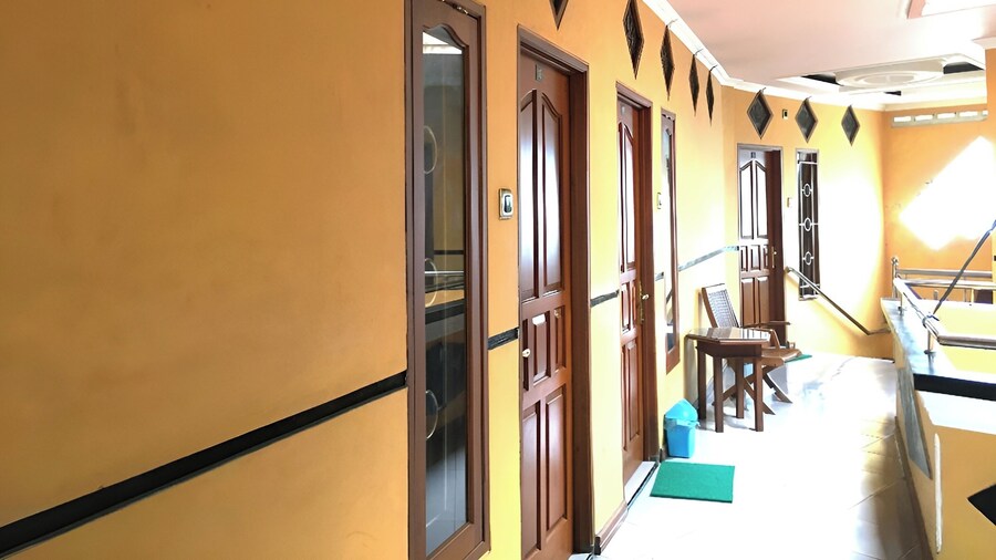 Hotel Alami near Alun-Alun Klaten