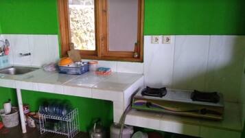 Villa, 3 Bedrooms | Shared kitchen