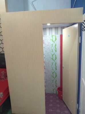 Phòng Tiêu chu ẩn | Phòng tắm | Buồng tắm vòi sen 