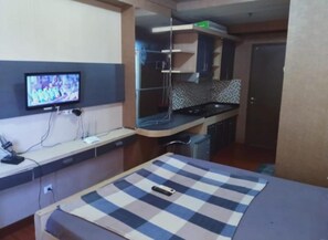 Studio | Television - The Suites Metro Apartment by Andes (Bandung)
