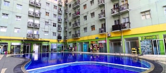 The Suites Metro Apartment by Andes