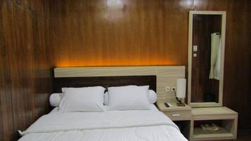 Rom – deluxe | Skrivebord, wi-fi (inkludert) og sengetøy