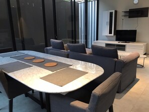 Interior - Villa Evan Batu (Batu)