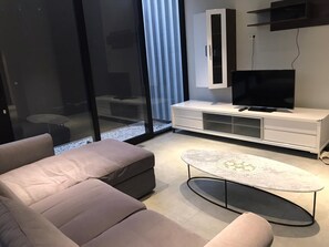 Villa, 3 Bedrooms | Living area | TV - Villa Evan Batu (Batu)