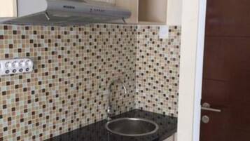 Studio | Dapur kecil peribadi | Peti sejuk