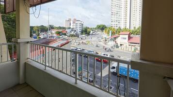 Deluxe Double Room, Balcony | Desk, free WiFi, bed sheets