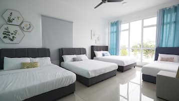 5 habitaciones, escritorio, tabla de planchar con plancha y wifi