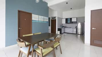 Villa, 4 Bedrooms | Private kitchen